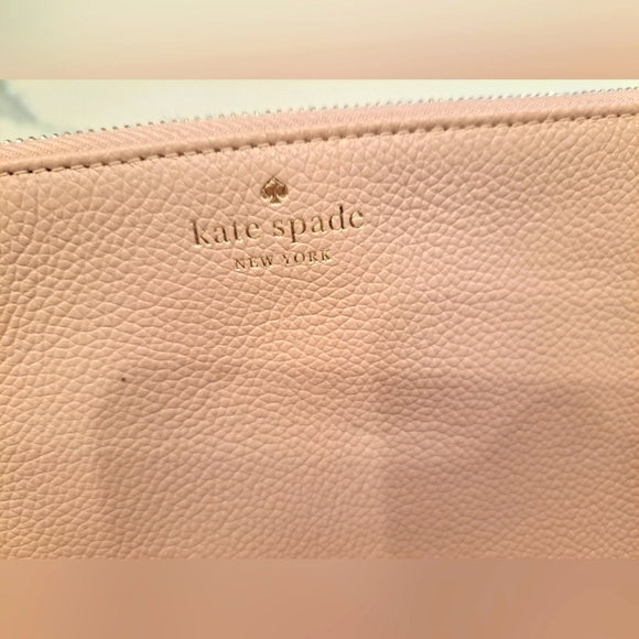 Kate Spade Leather Clutch Black Tassel On ZIPPER Multi Purpose Case - Picture 2 of 8